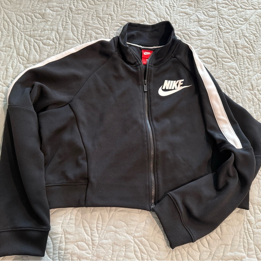 Nike Black Crop Zip Up Size L